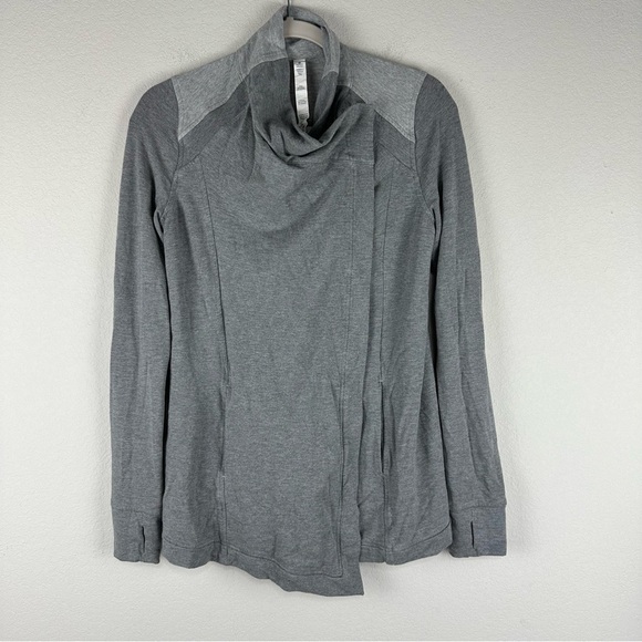 Lululemon Heathered Mod Medium Gray Athleisure Coast Wrap Size 6 - Picture 1 of 8